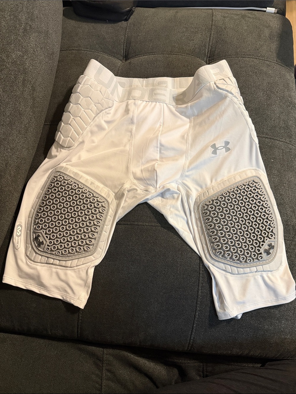 Under Armour Adult Gameday Armour Pro 5-Pad Girdle Padded Shorts